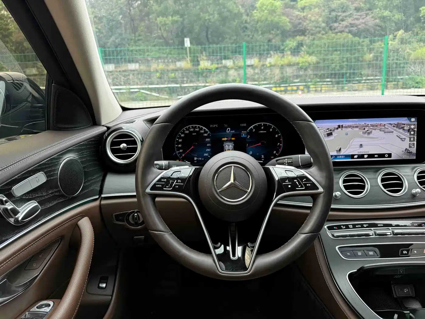 Mercedes-Benz E-Class 2023 E 260 L фото 6