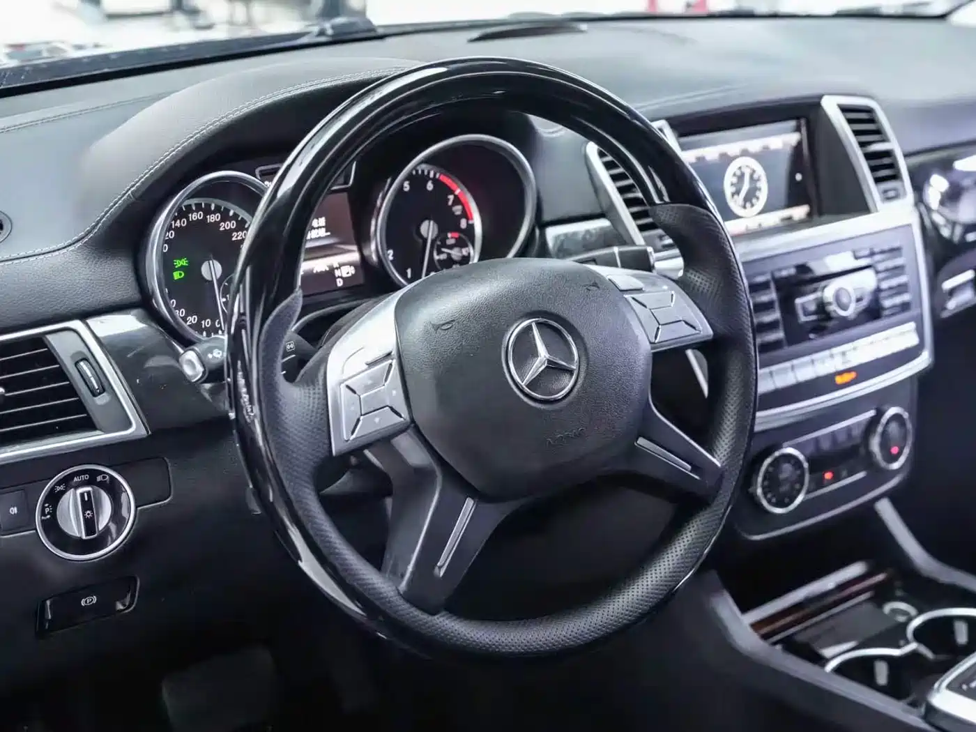 Mercedes-Benz GL-Class фото 7
