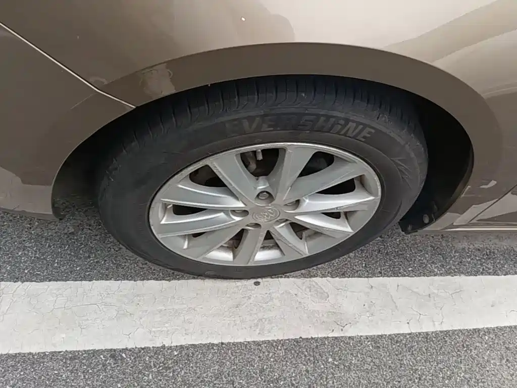 Buick Verano 2016 2015 Sedan 20T Dual-clutch Leading