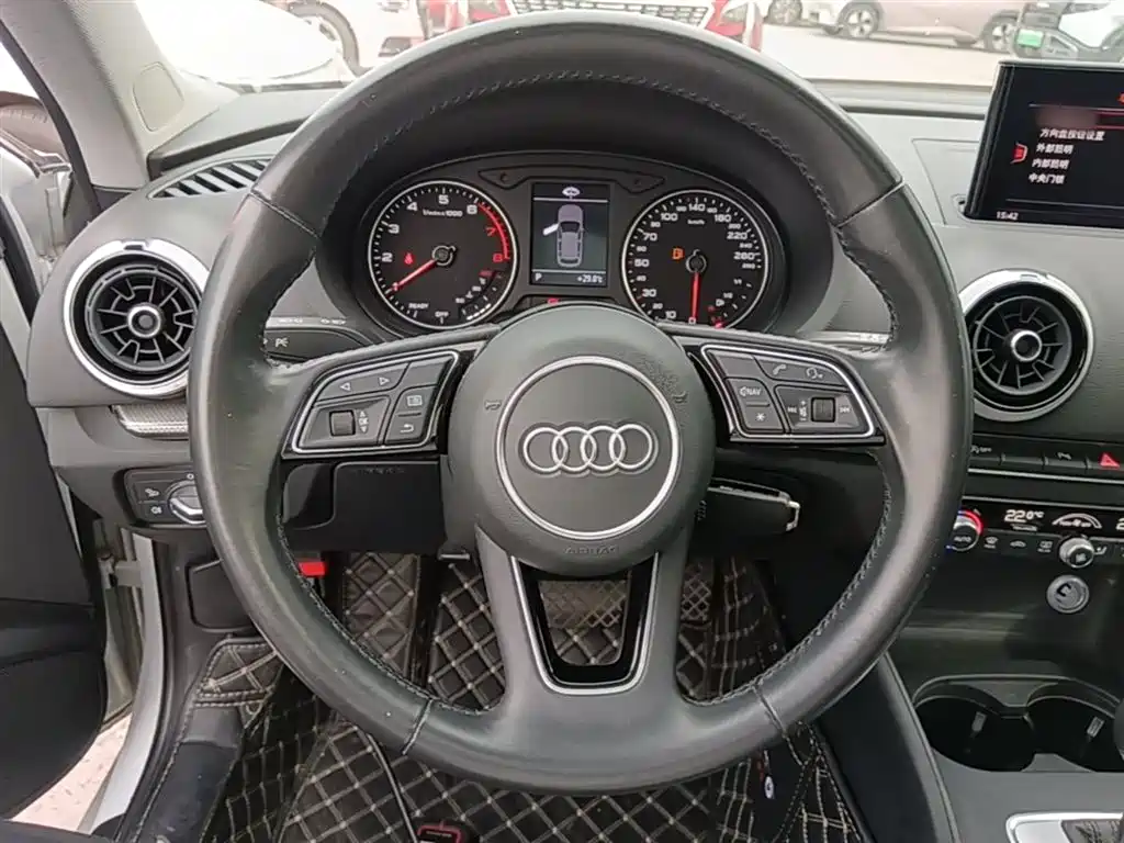 Audi A3 2018 30th Anniversary Sportback 35 TFSI Style фото 11