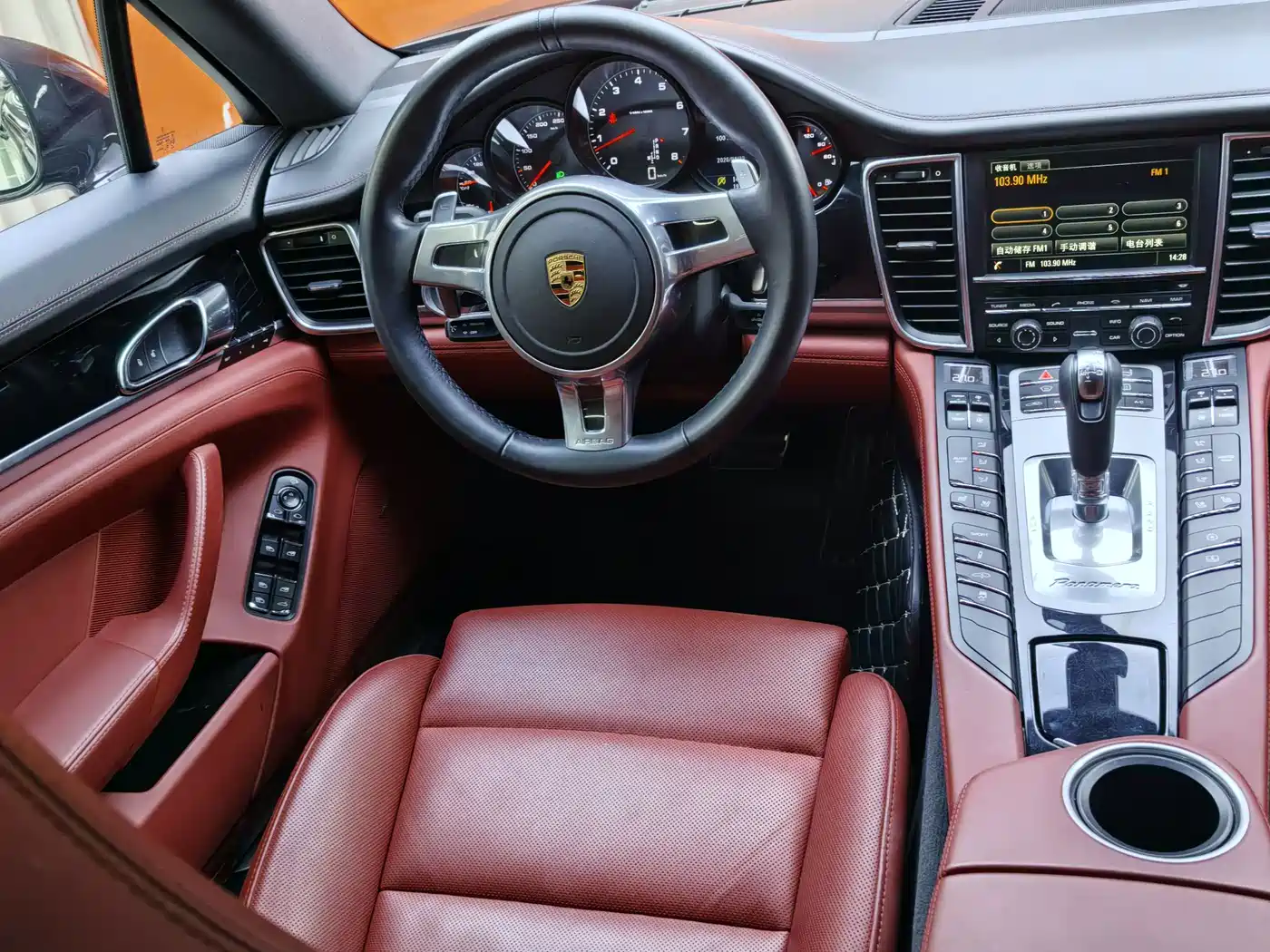 Porsche Panamera 2016 Panamera Edition 3.0T фото 29