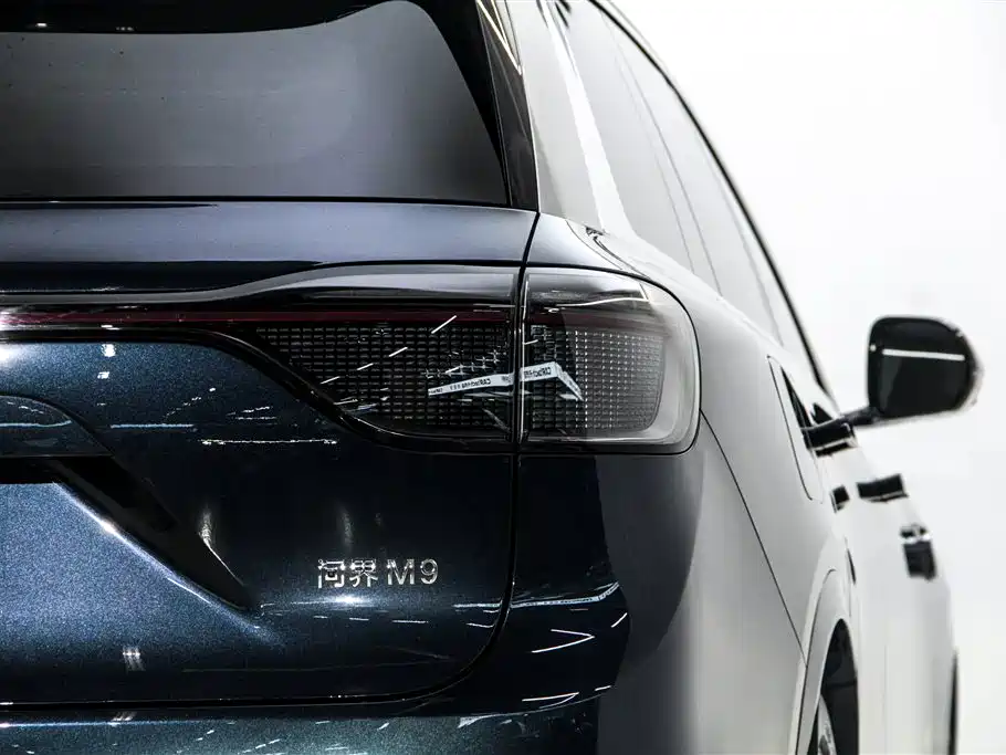 AITO Wenjie AITO M9 2025 Extended Range Ultra 52kWh 5-Seater фото 9