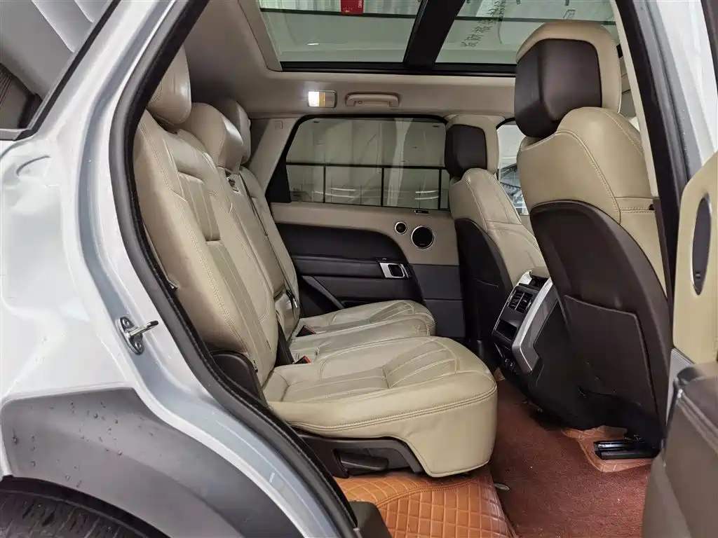 Land Rover Range Rover Sport PHEV 2020 P400e SE фото 17