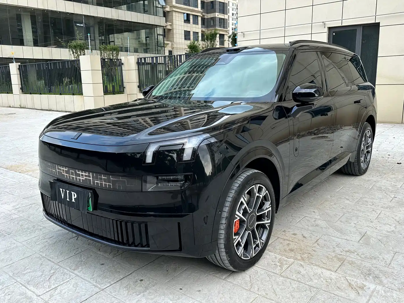 Lynk & Co 900 2025