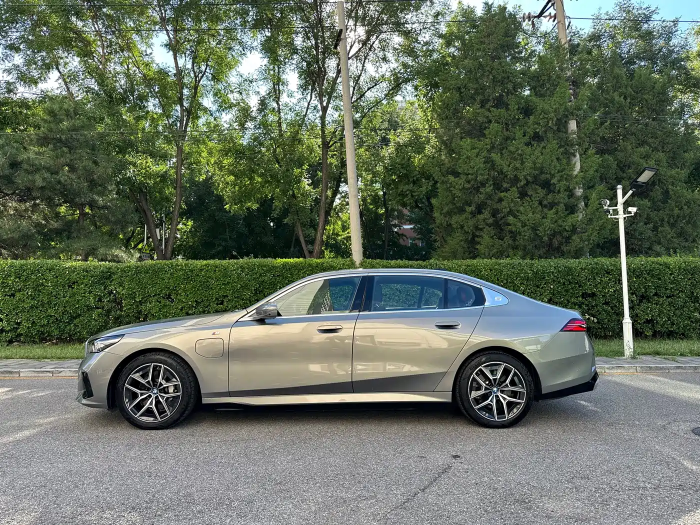 BMW i5 2024 2024 eDrive 35L Premium Model M Sport Package