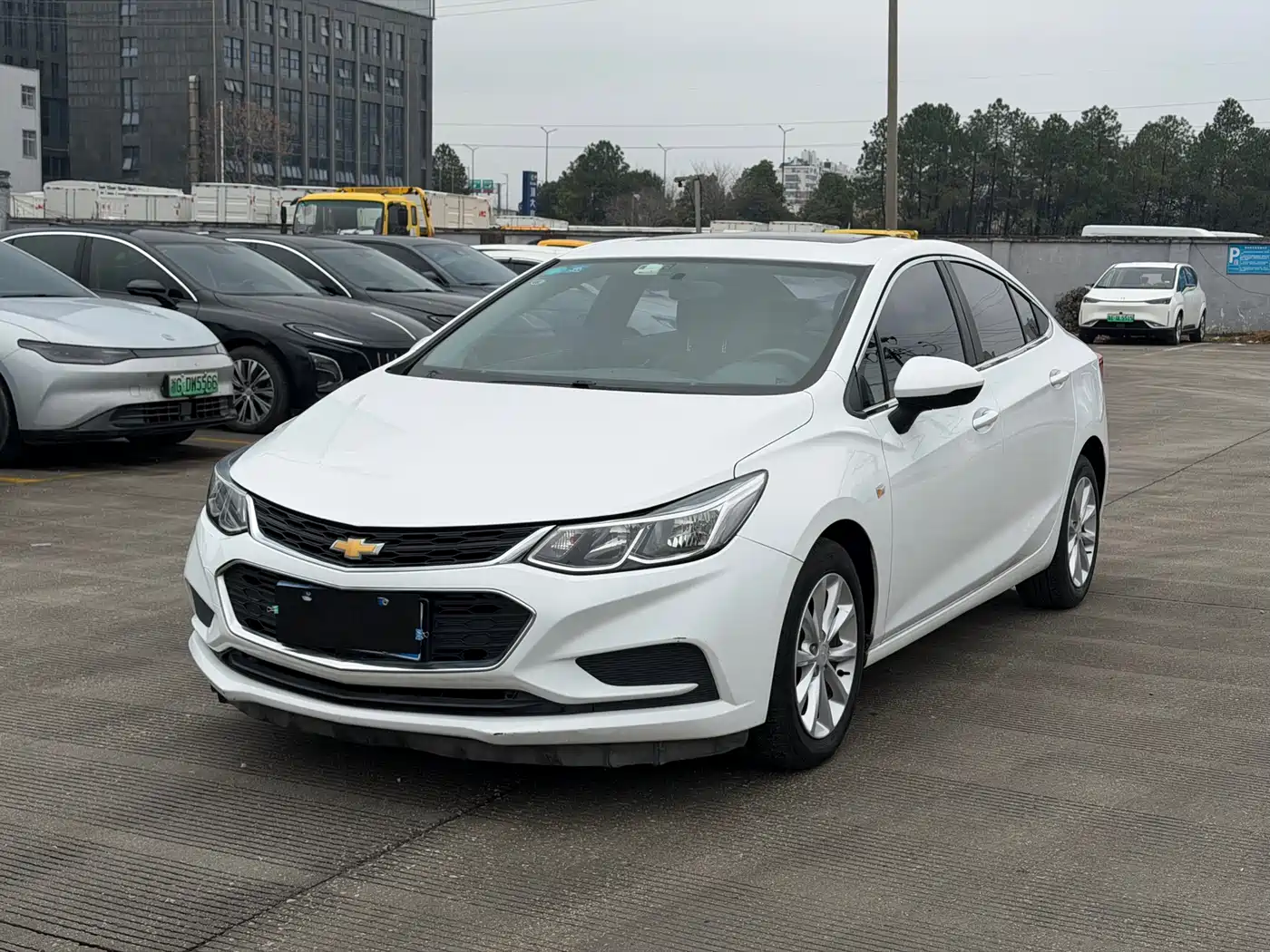 Chevrolet Cruze 2018 320 Automatic Pioneer Sunroof Edition