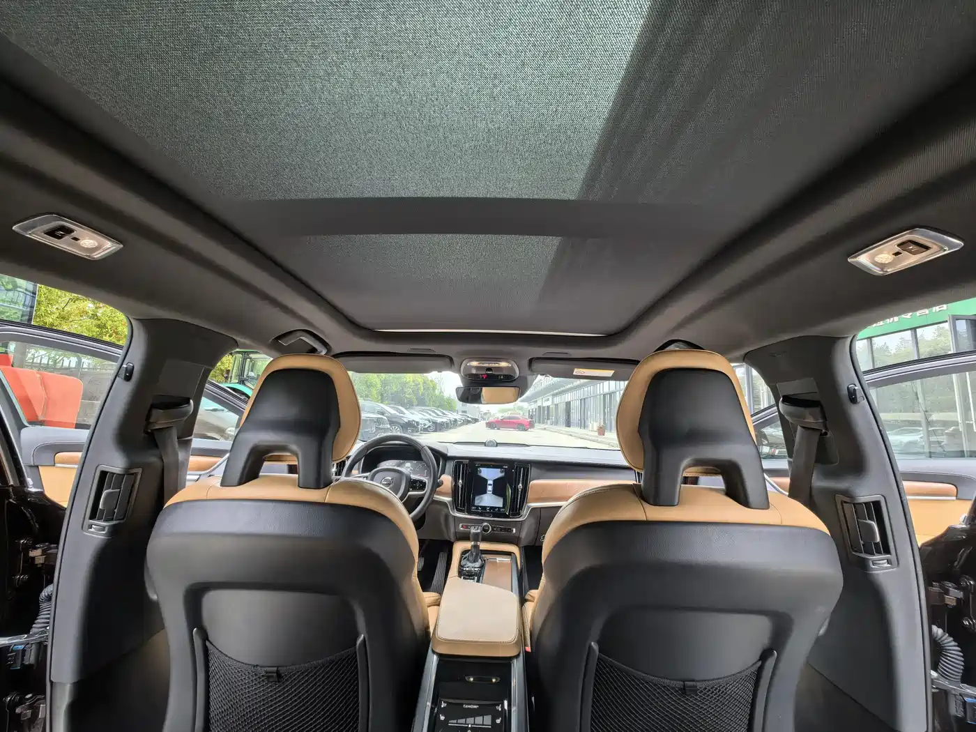 Фото 23 - Volvo S90