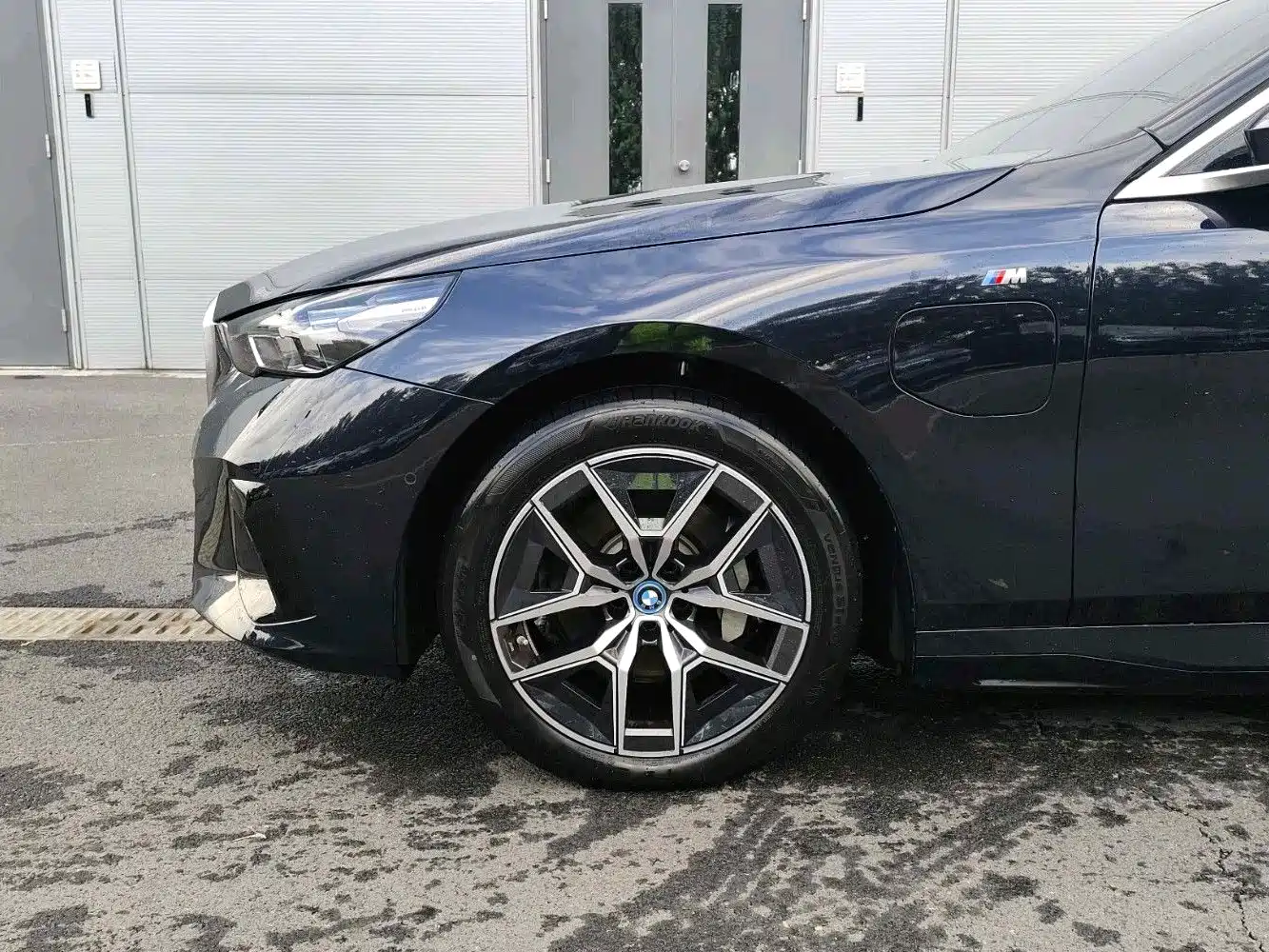 Фото 6 - BMW i5