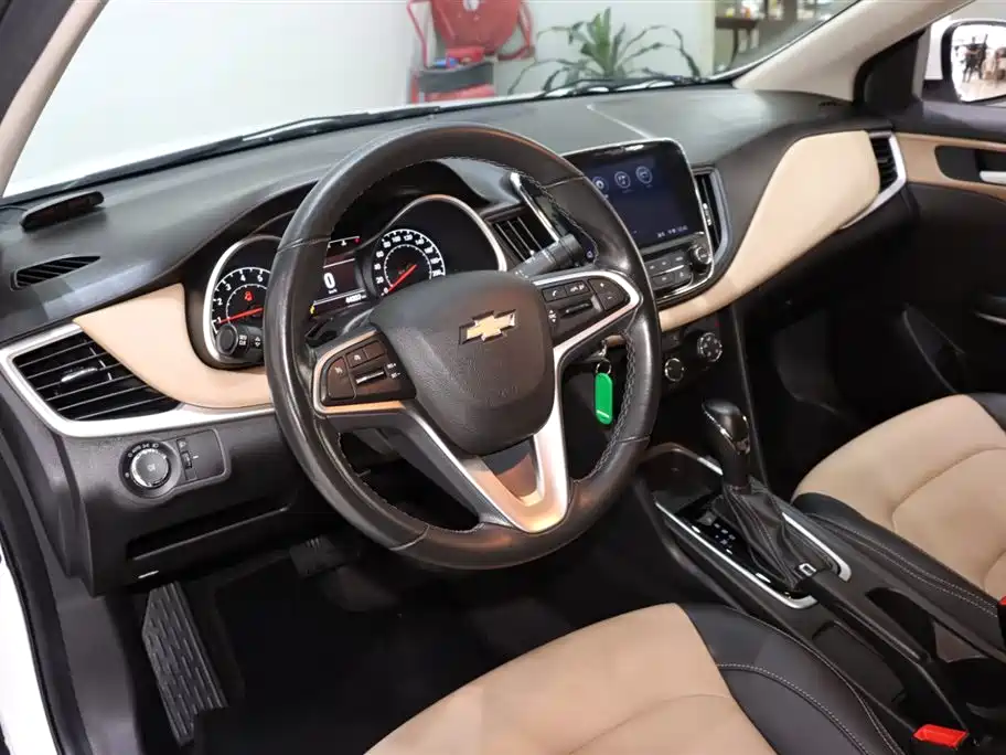 CHEVROLET CRUZE