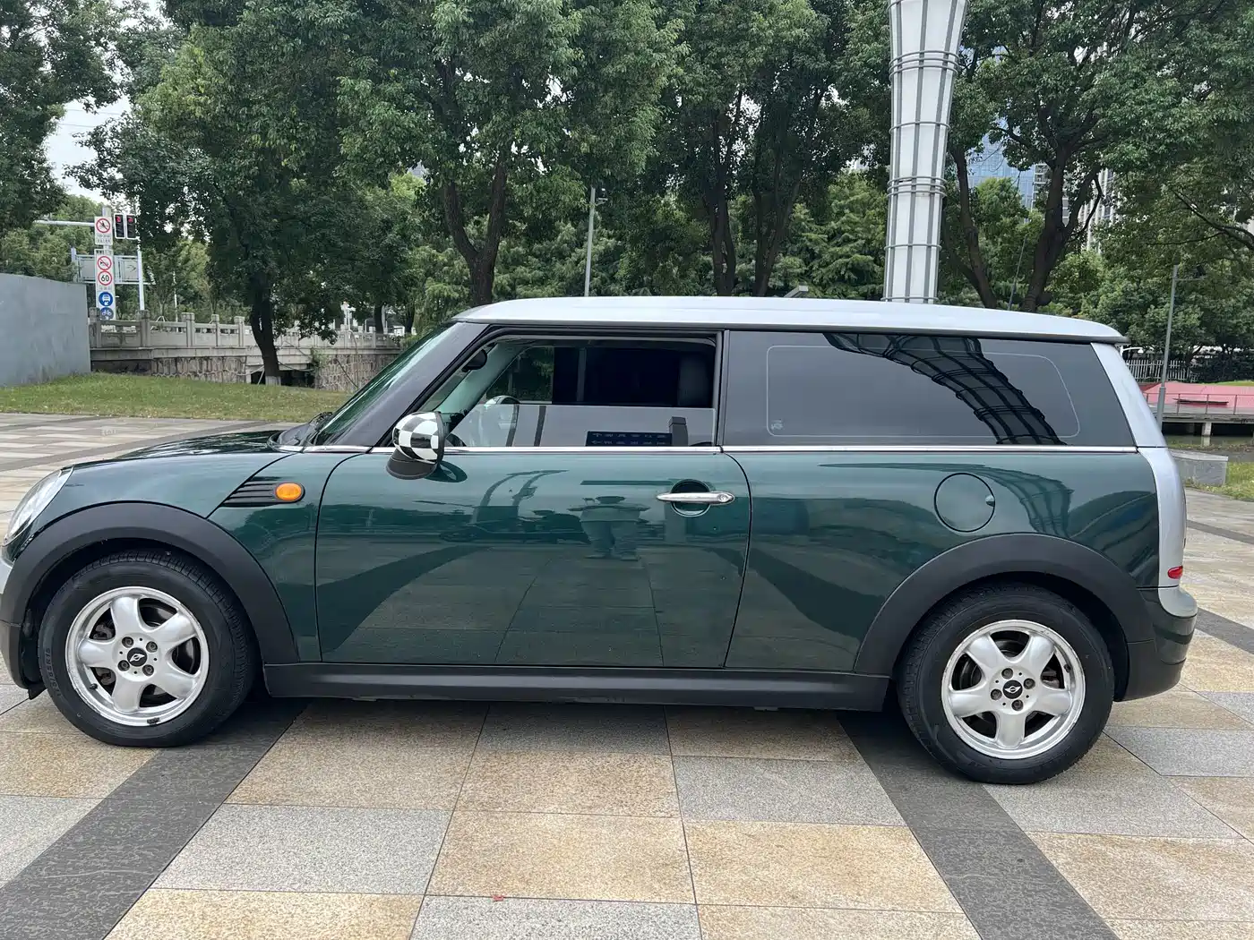 MINI CLUBMAN 2010 2010 1.6L COOPER Cheer