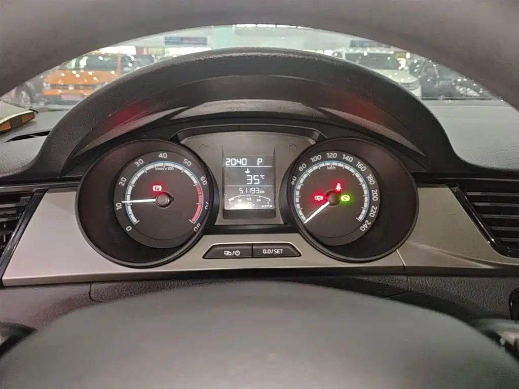 Škoda Skoda Rapid Spaceback 2020 1.5L Auto Standard фото 12