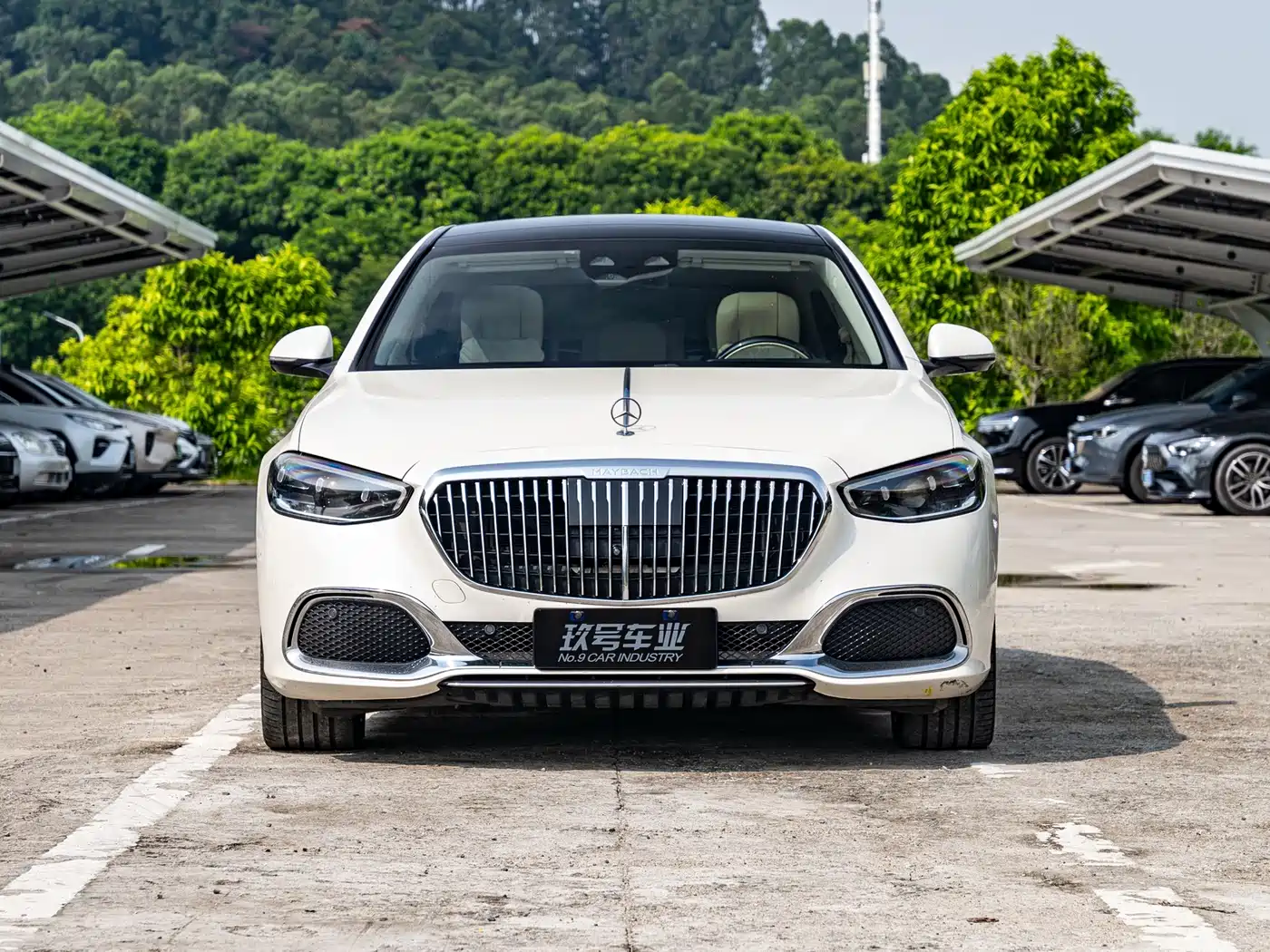 Photo 2 - Mercedes-Benz Maybach S-Class