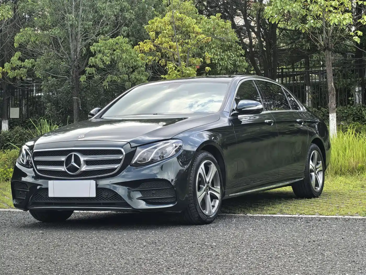 Mercedes-Benz E-Class 2019 E 200 L