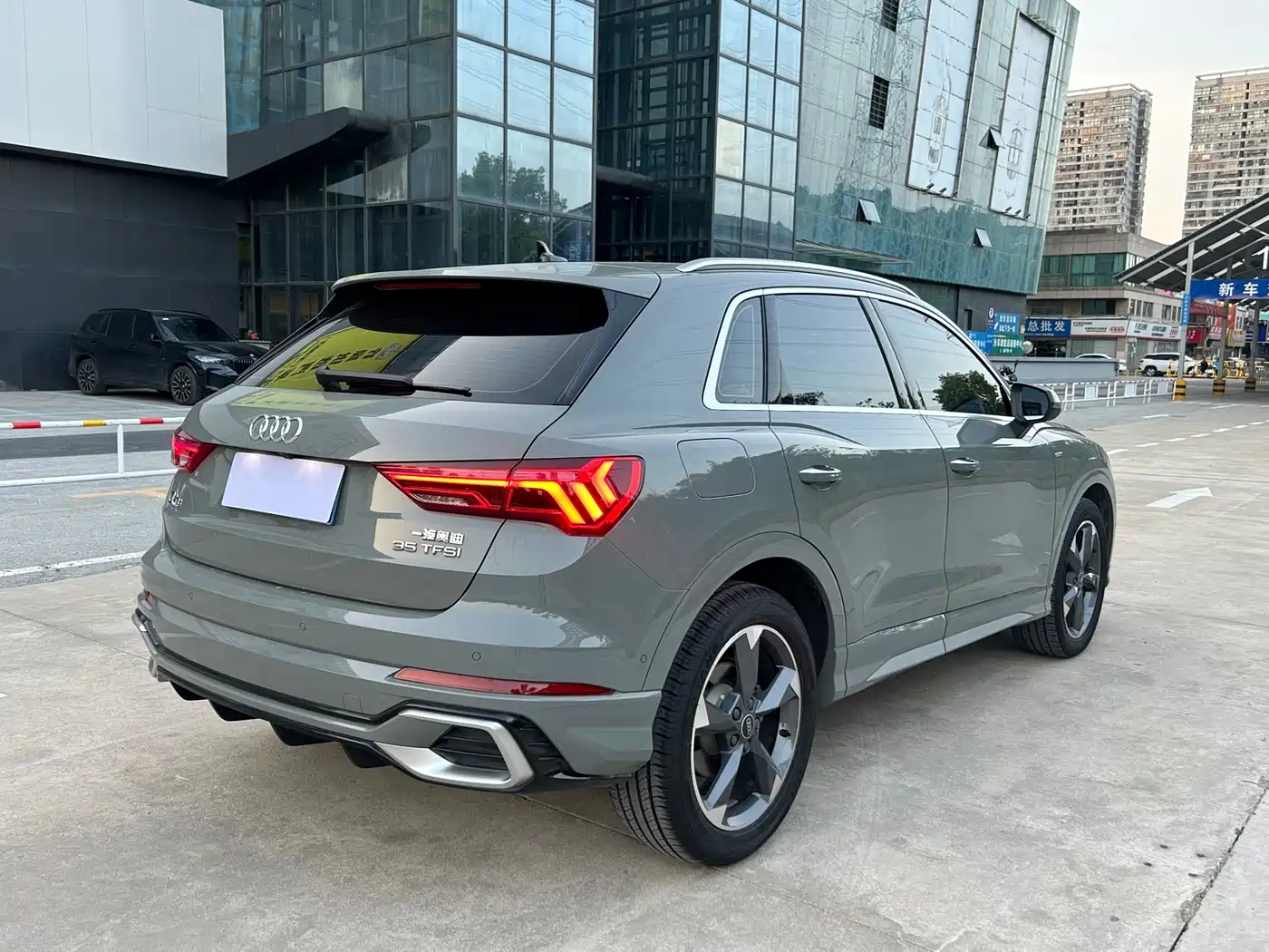 Audi Q3 2024 35 TFSI Fashion Sport фото 11