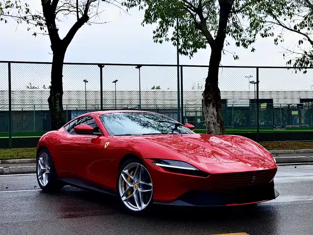 FERRARI ROMA