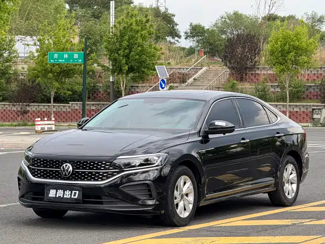 Volkswagen Passat 2022