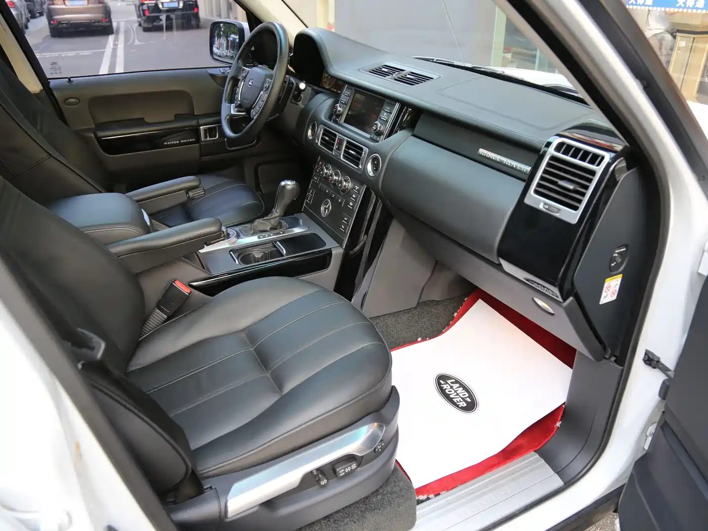Land Rover Range Rover 2012 5.0 NA V8 фото 6