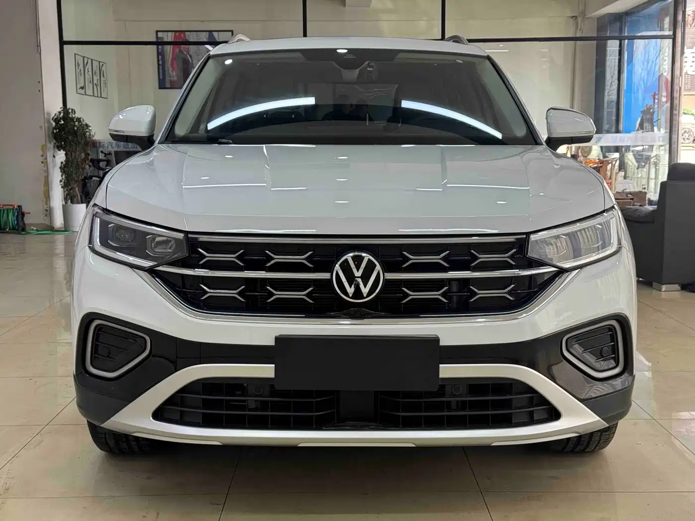 Volkswagen Tayron 2023 280TSI 2WD Luxury Plus Advanced Edition фото 2