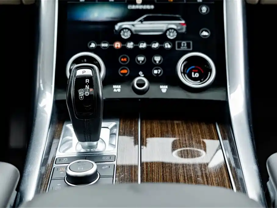 Land Rover Range Rover Sport PHEV 2018 Model P400e фото 14