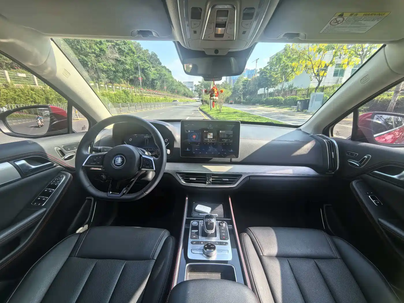 BYD Tang New Energy 2018 DM 2.0T AWD Smart Connection Enjoy Edition 7-Seater China V фото 7