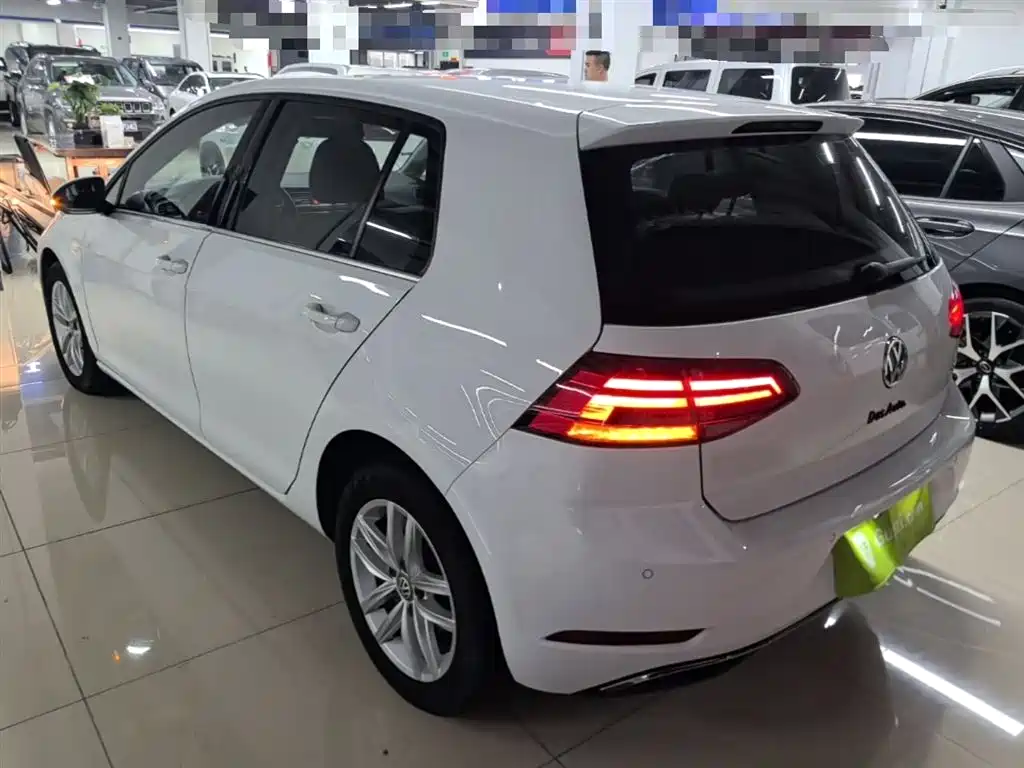 Volkswagen Golf 2018 1.6L Automatic Comfort фото 5