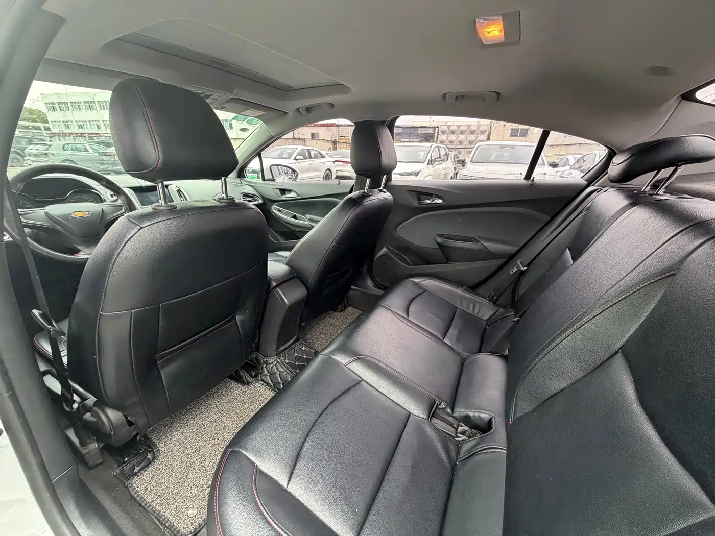 Chevrolet Cruze 2018 320 Automatic Pioneer Sunroof Edition фото 6