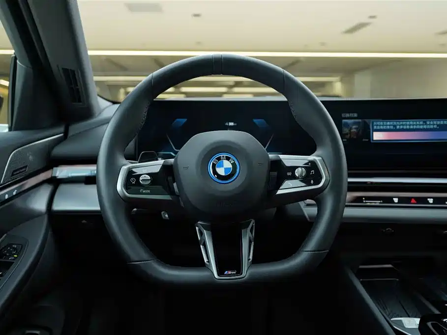 BMW I5