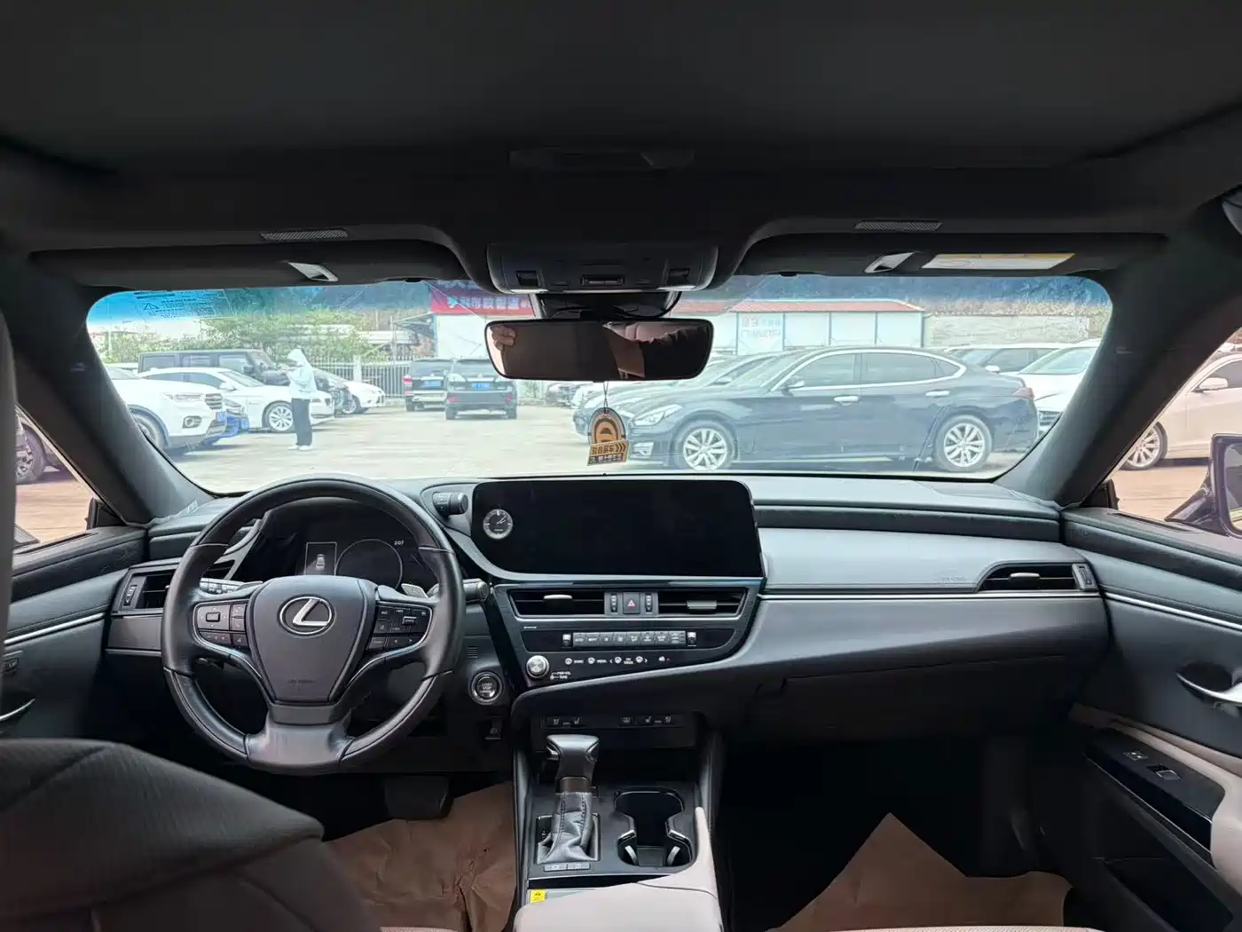Lexus ES 2022 200 Luxury Edition фото 7