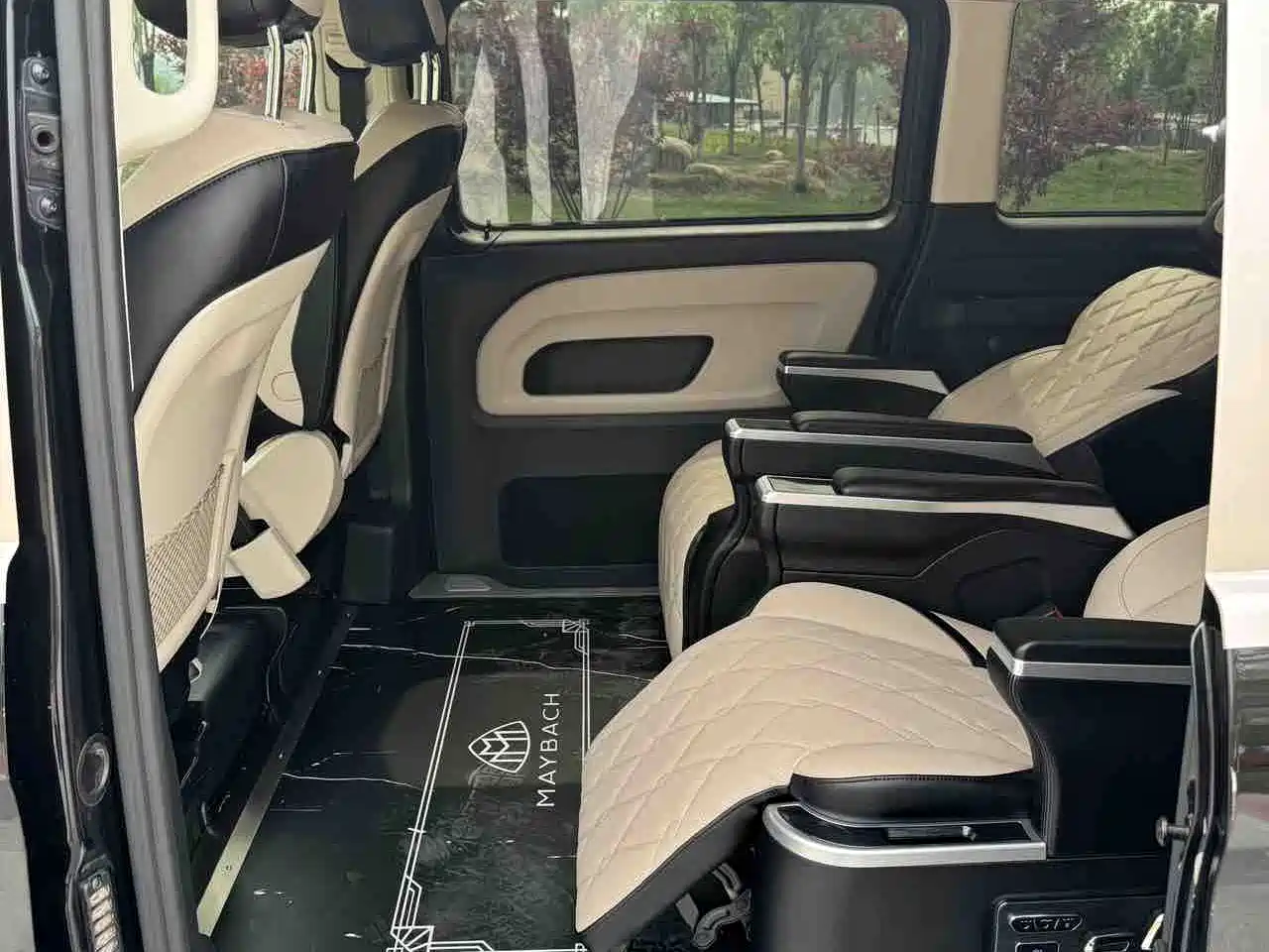 Mercedes-Benz Vito 2021 2.0T Business Edition 7-seater фото 4