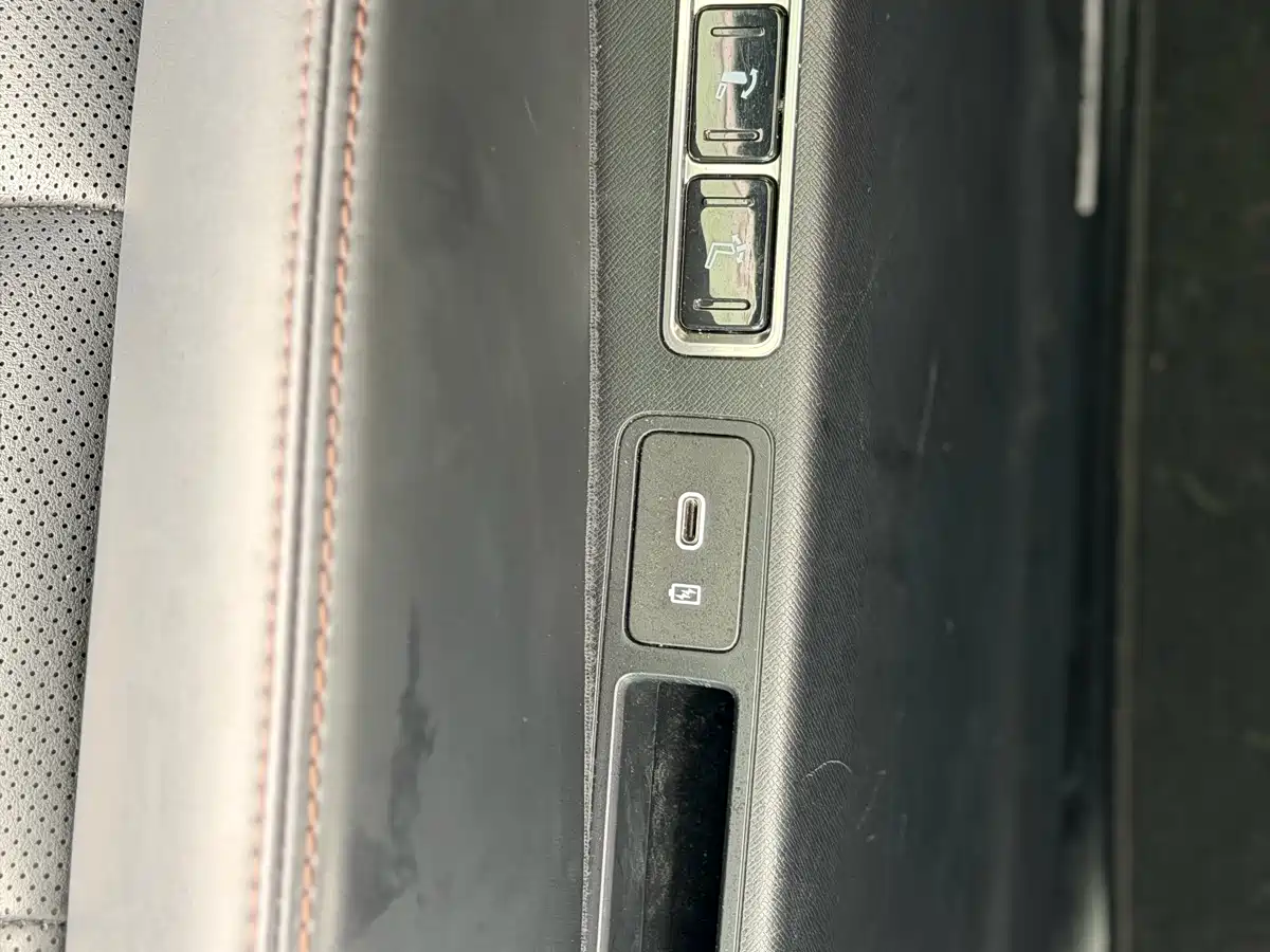 GAC Trumpchi Trumpchi E8 NEV 2024 Model 150km MAX фото 17