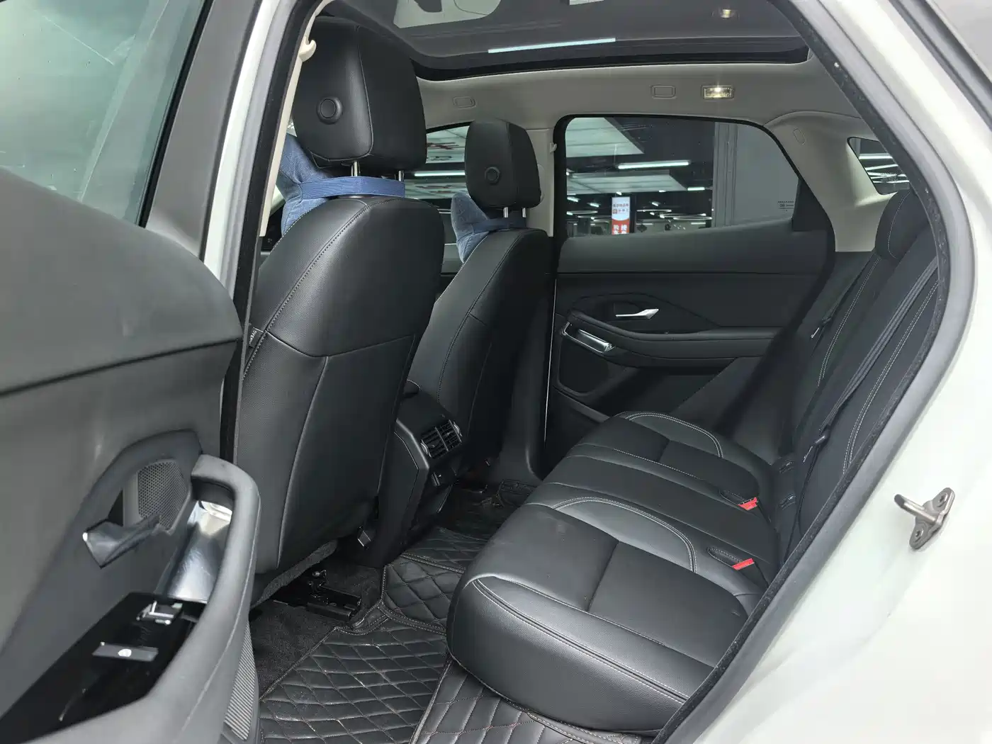 Jaguar E-PACE 2024 2024 Youth Sport Edition R-DYNAMIC
