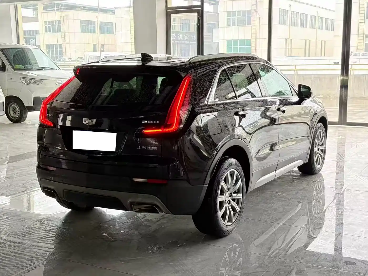 CADILLAC XT4
