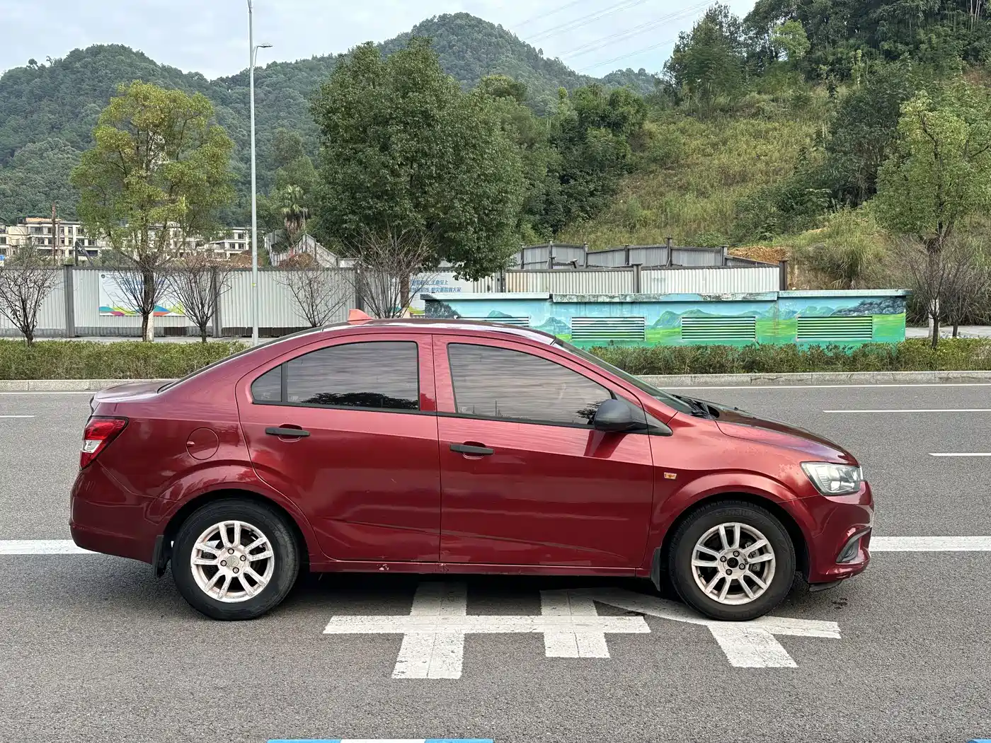 Chevrolet Aveo 2015 2014 Sedan 1.4SL MT Luxury Edition