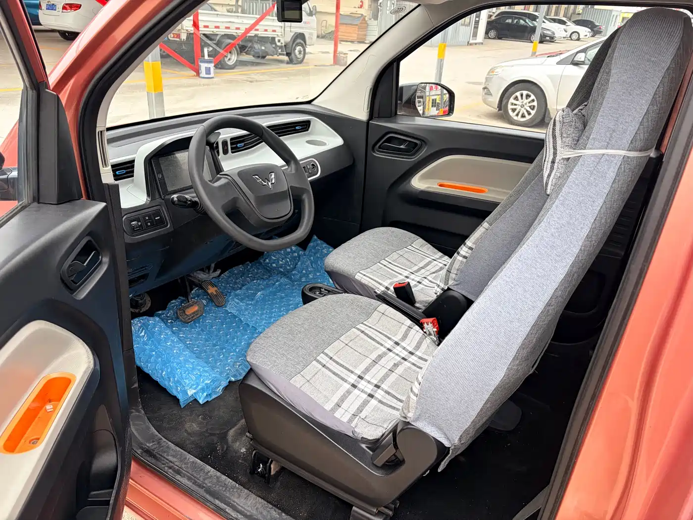 WULING AUTOMOBILE HONGGUANG MINIEV