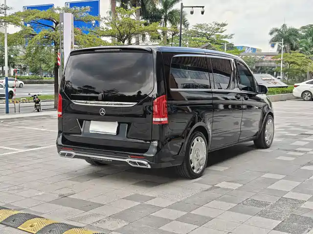 Mercedes-Benz V-Class 2020 V 260 Navigator Edition — фото 4