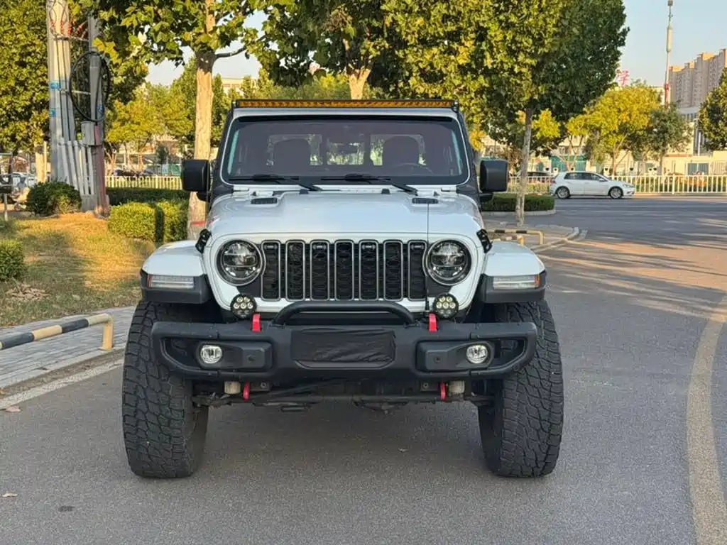 2023 Jeep Gladiator