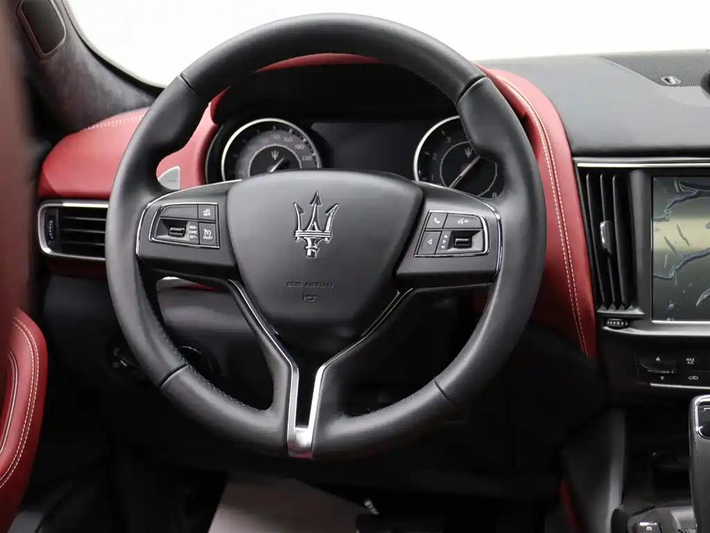 Maserati Levante 2024 2.0T GT Ultima фото 11