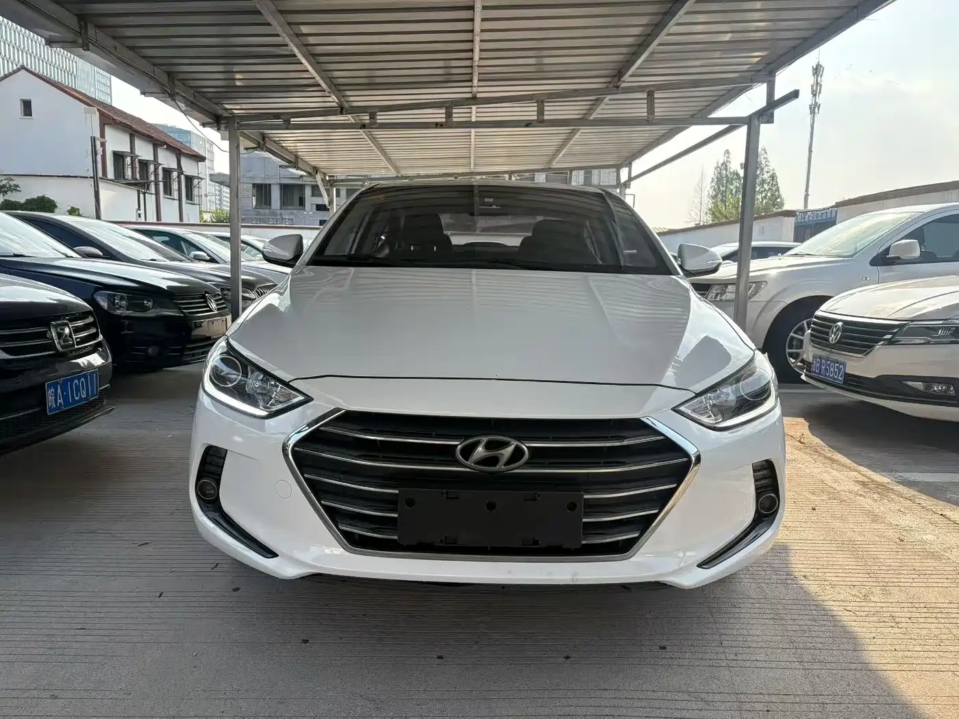 Hyundai Elantra 2016 Model 1.6L Automatic Smart Elite фото 3