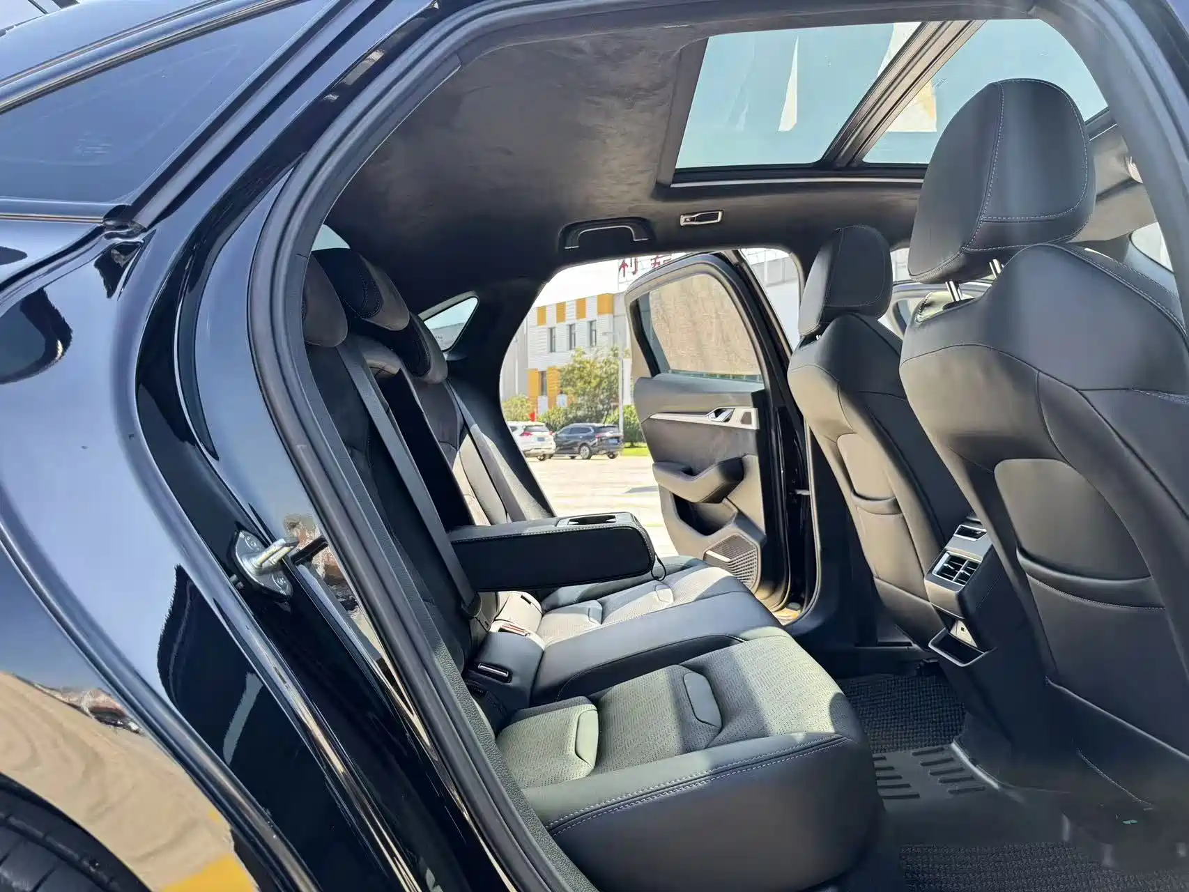 Фото 21 - Geely Preface