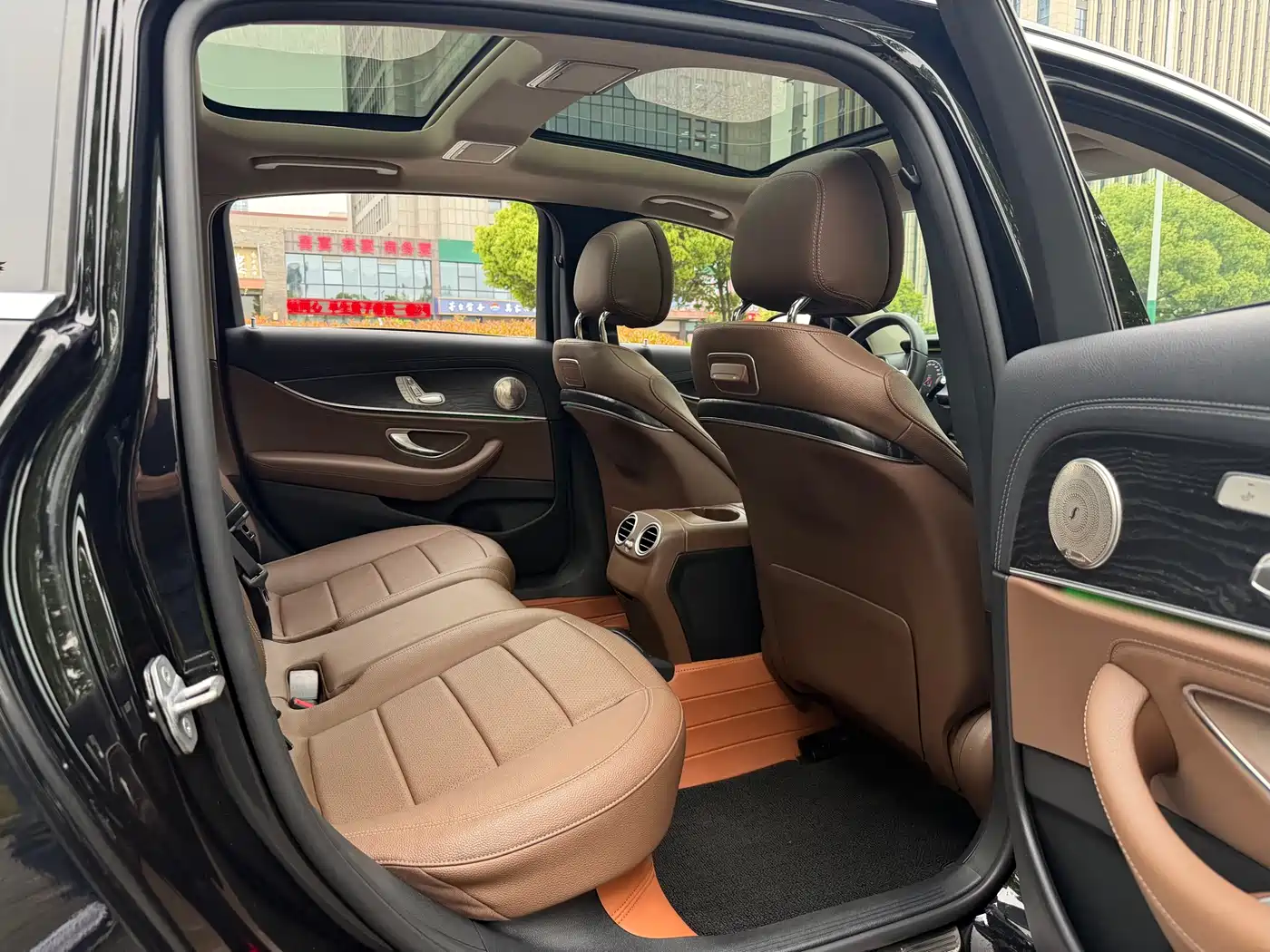 Mercedes-Benz E-Class 2019 E 300 L Sport Luxury фото 11
