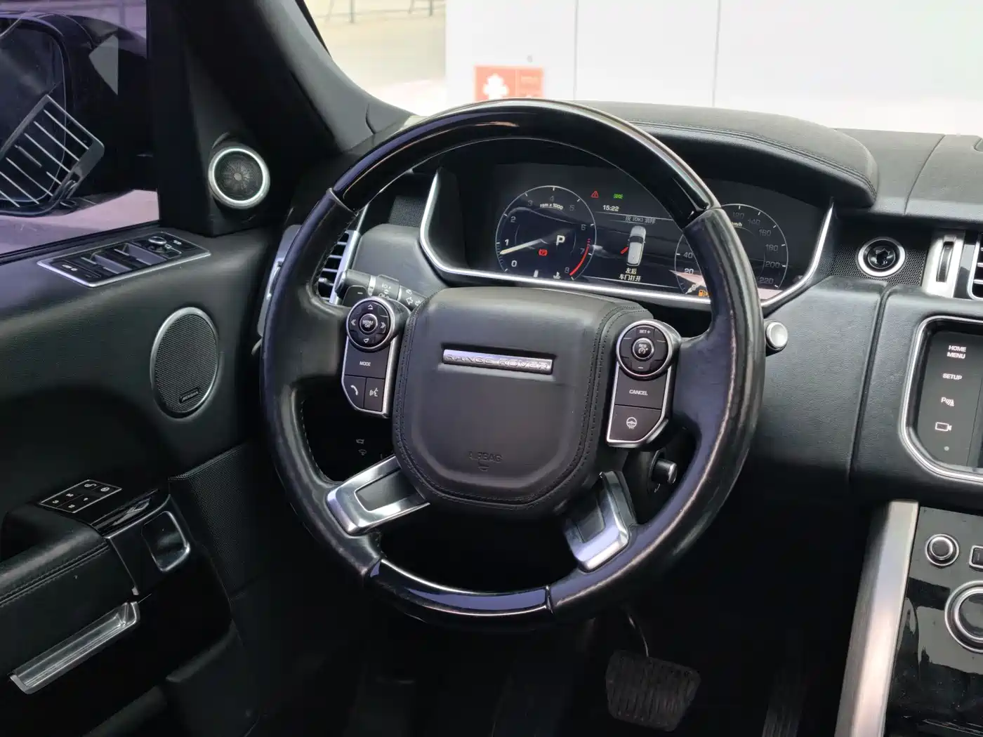 Land Rover Range Rover 2015 3.0 SC V6 Obsidian Limited Edition фото 13