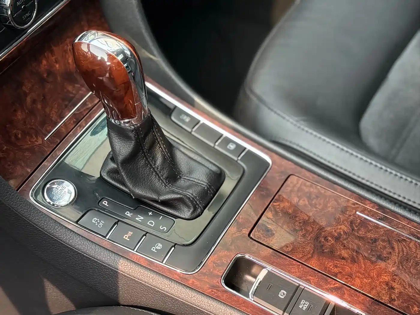 Фото 8 - Volkswagen Passat