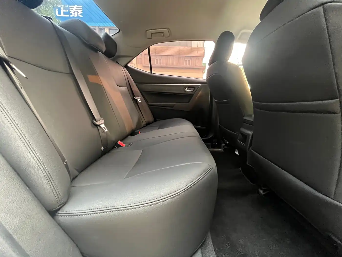 Toyota Corolla 2018 1.2T S-CVT GL Smart Edition фото 9