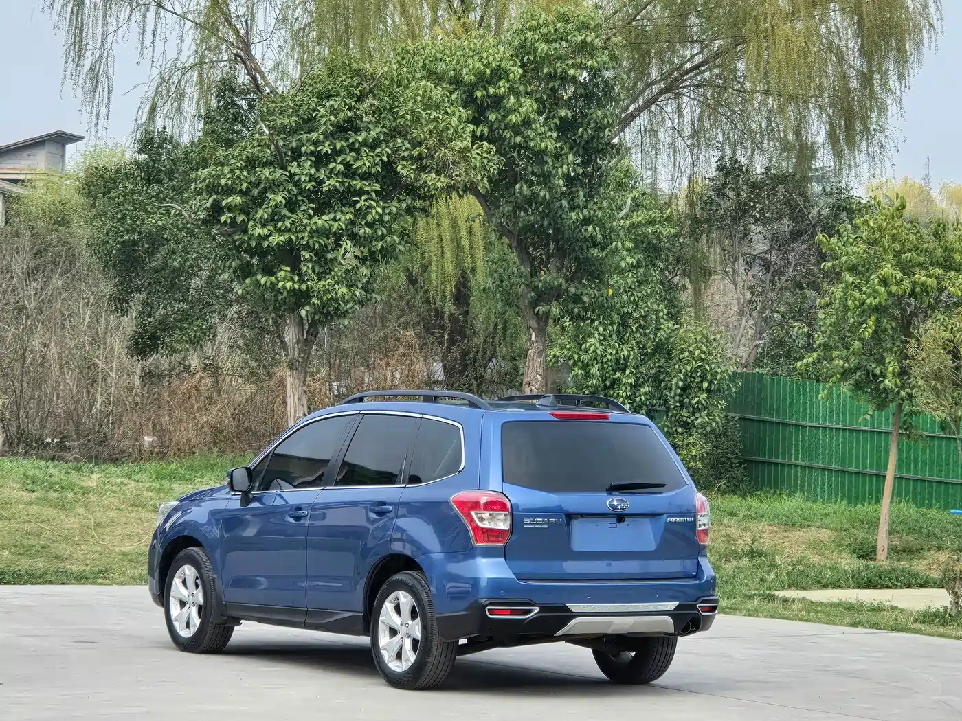 Subaru Forester 2013 2.5i Automatic Luxury Edition фото 4