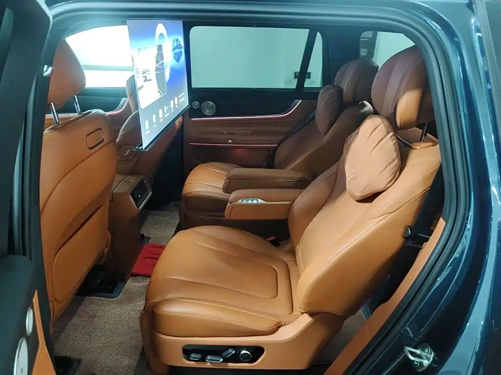AITO Wenjie AITO M9 2025 Extended Range Ultra 52kWh 6-Seater фото 17