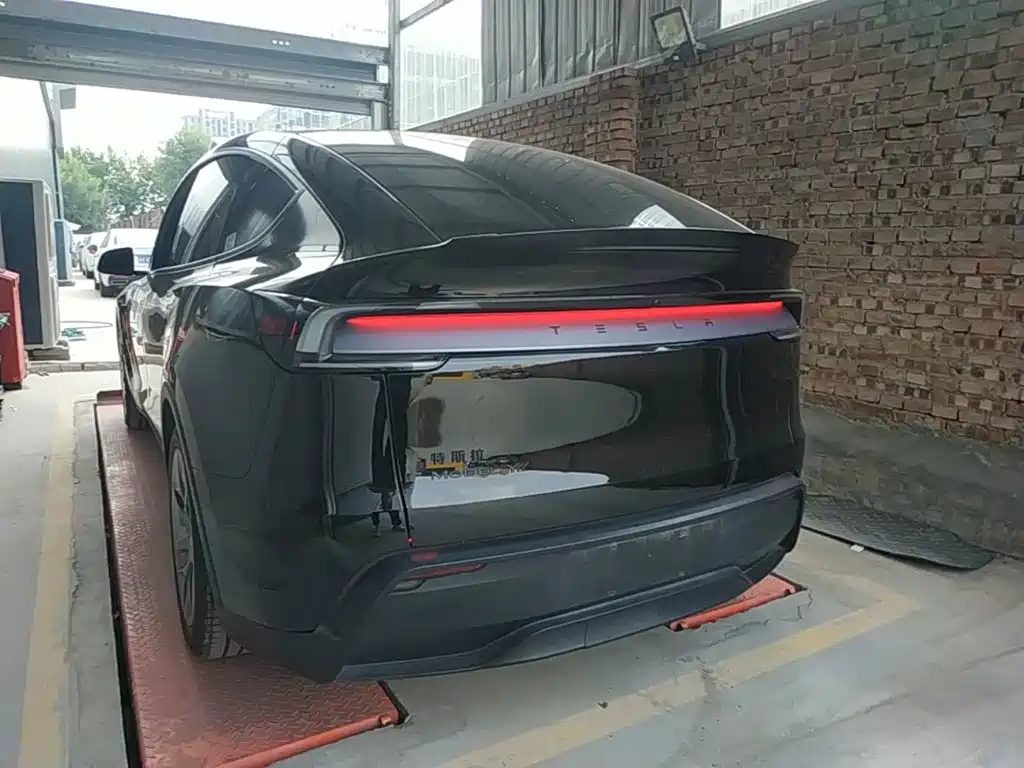 Tesla Model Y L 2025 2025 Facelift Long Range AWD