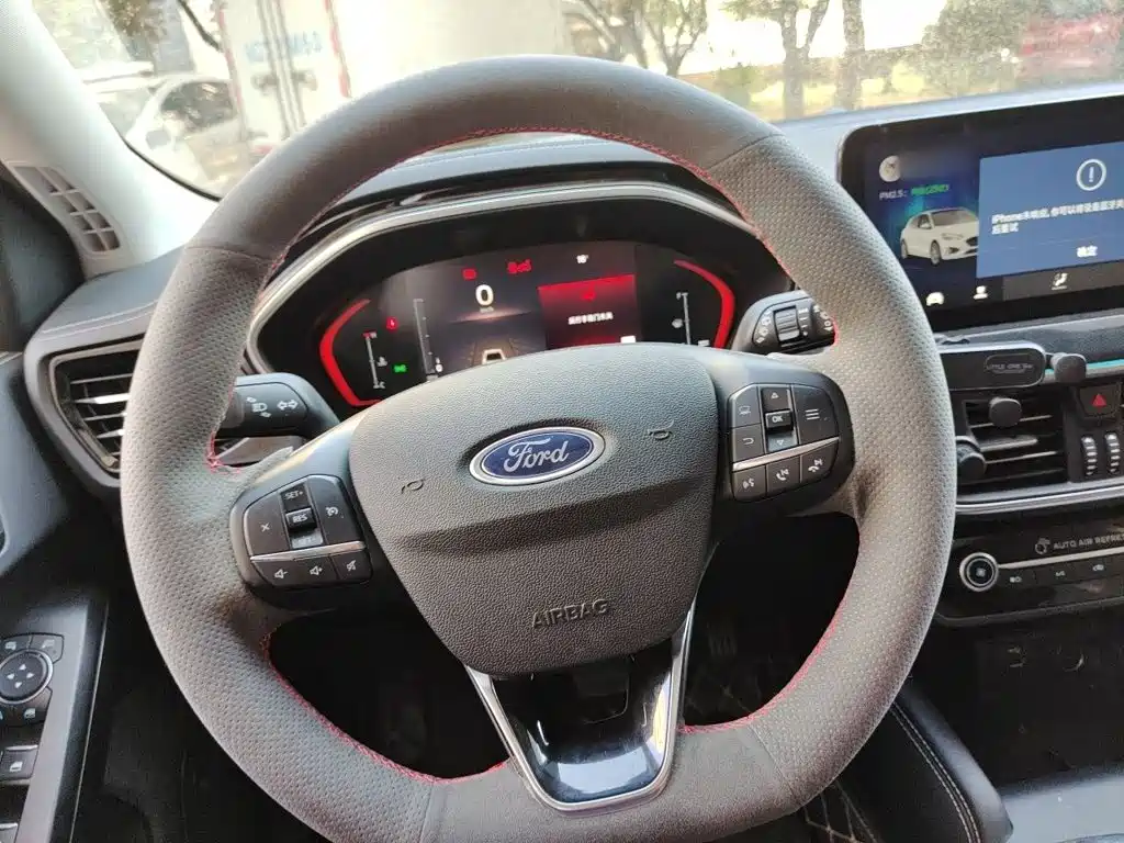 Photo 11 - Ford Focus