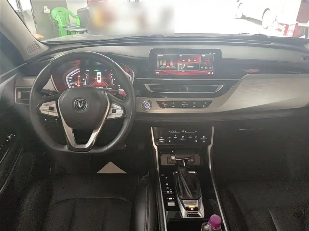 Фото 10 - Changan CS75
