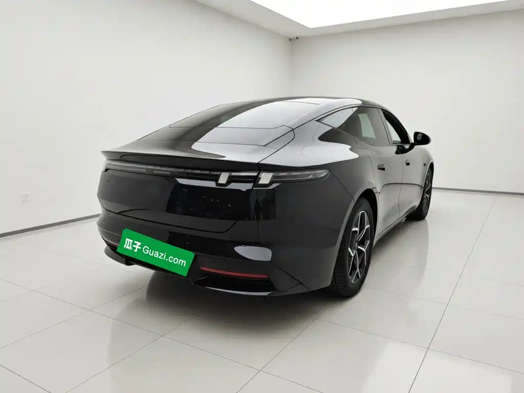 Lynk & Co 10 EM-P 2026
