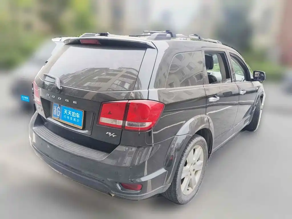 Dodge Journey 2013 2013 Model 2.4L 2WD Premium Edition